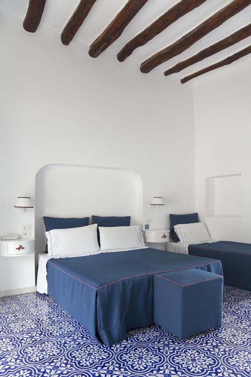 Hotel La Terrazza Панарея Екстериор снимка